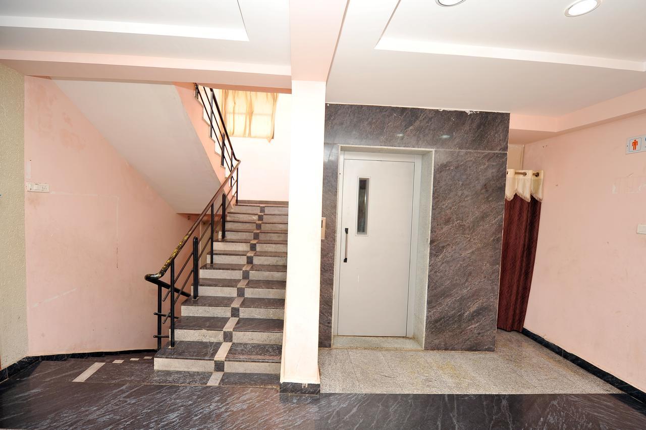 Shree Lakshmi Guest House Βιζαχαπατνάμ Εξωτερικό φωτογραφία